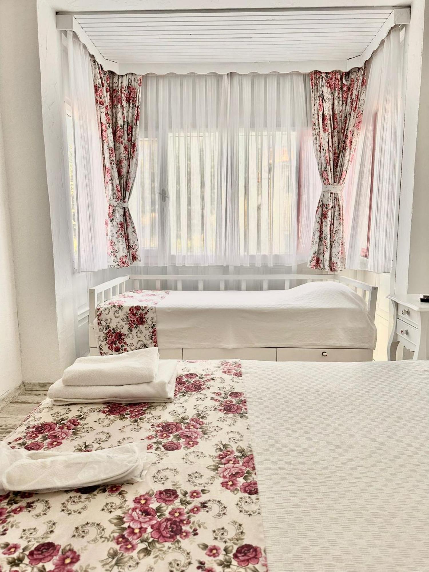 Aisem By Hire Hotel Alacati Exterior photo