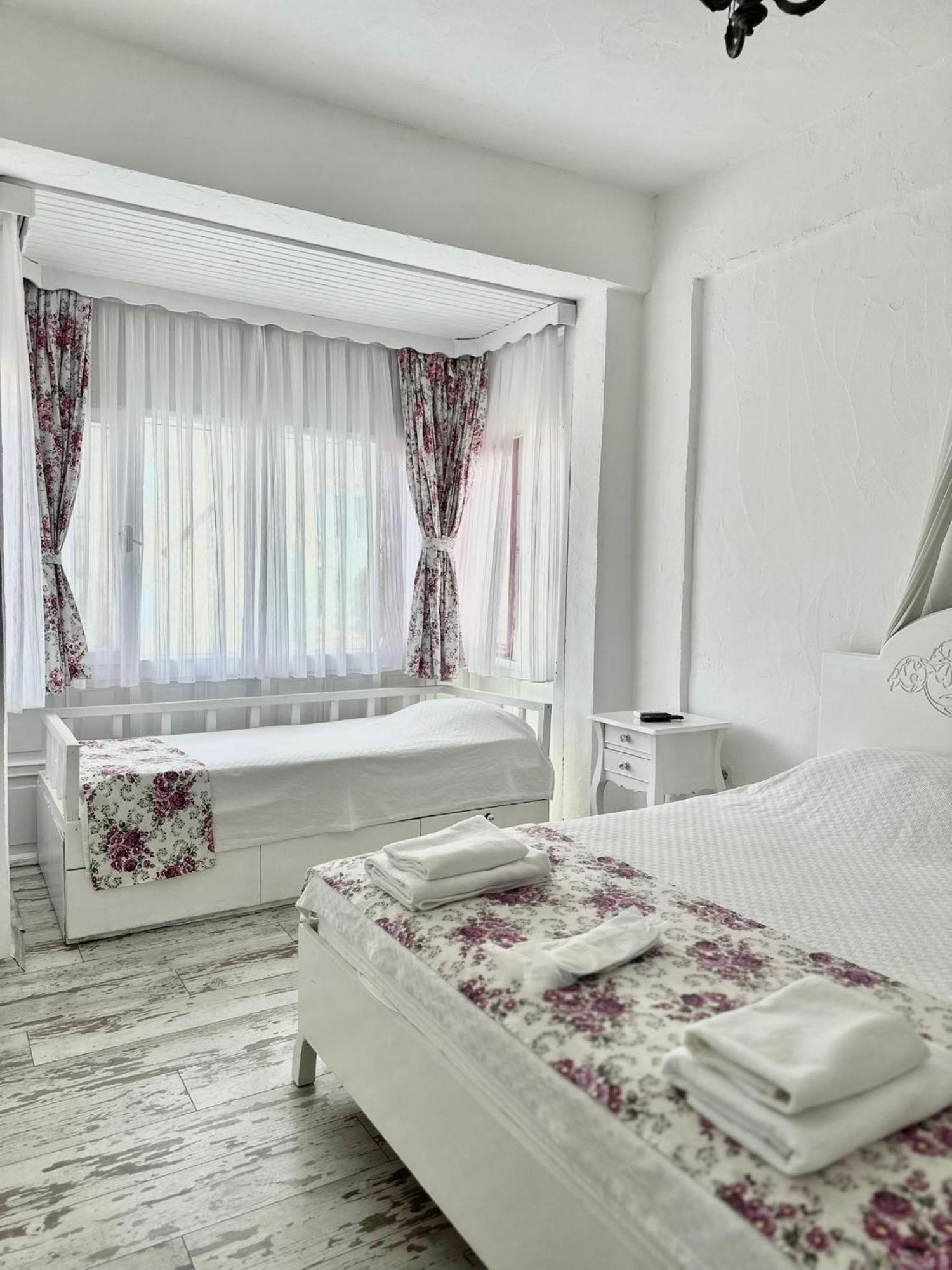 Aisem By Hire Hotel Alacati Exterior photo
