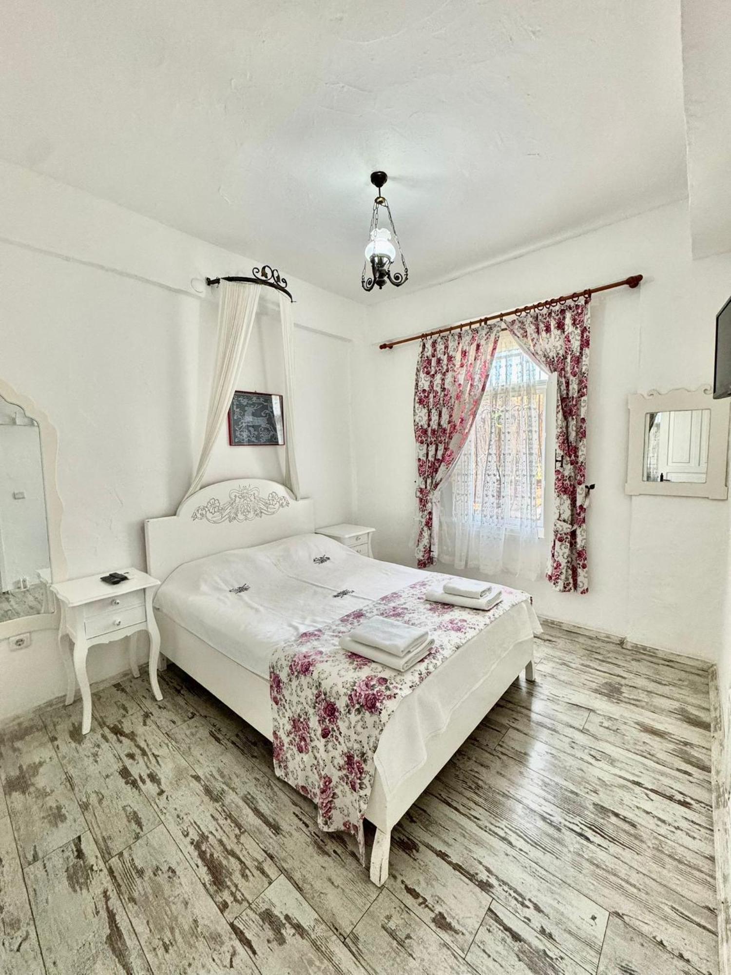 Aisem By Hire Hotel Alacati Exterior photo