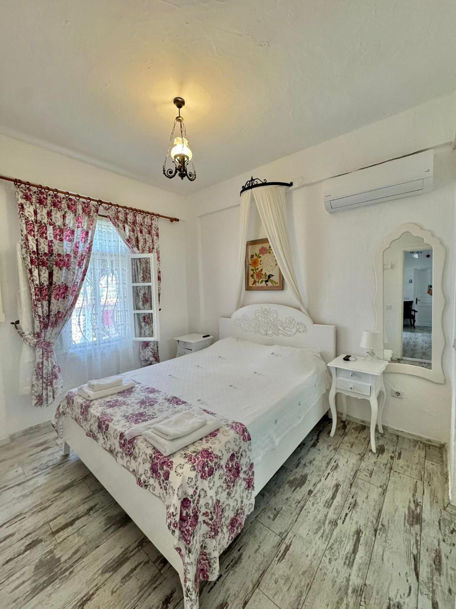 Aisem By Hire Hotel Alacati Exterior photo