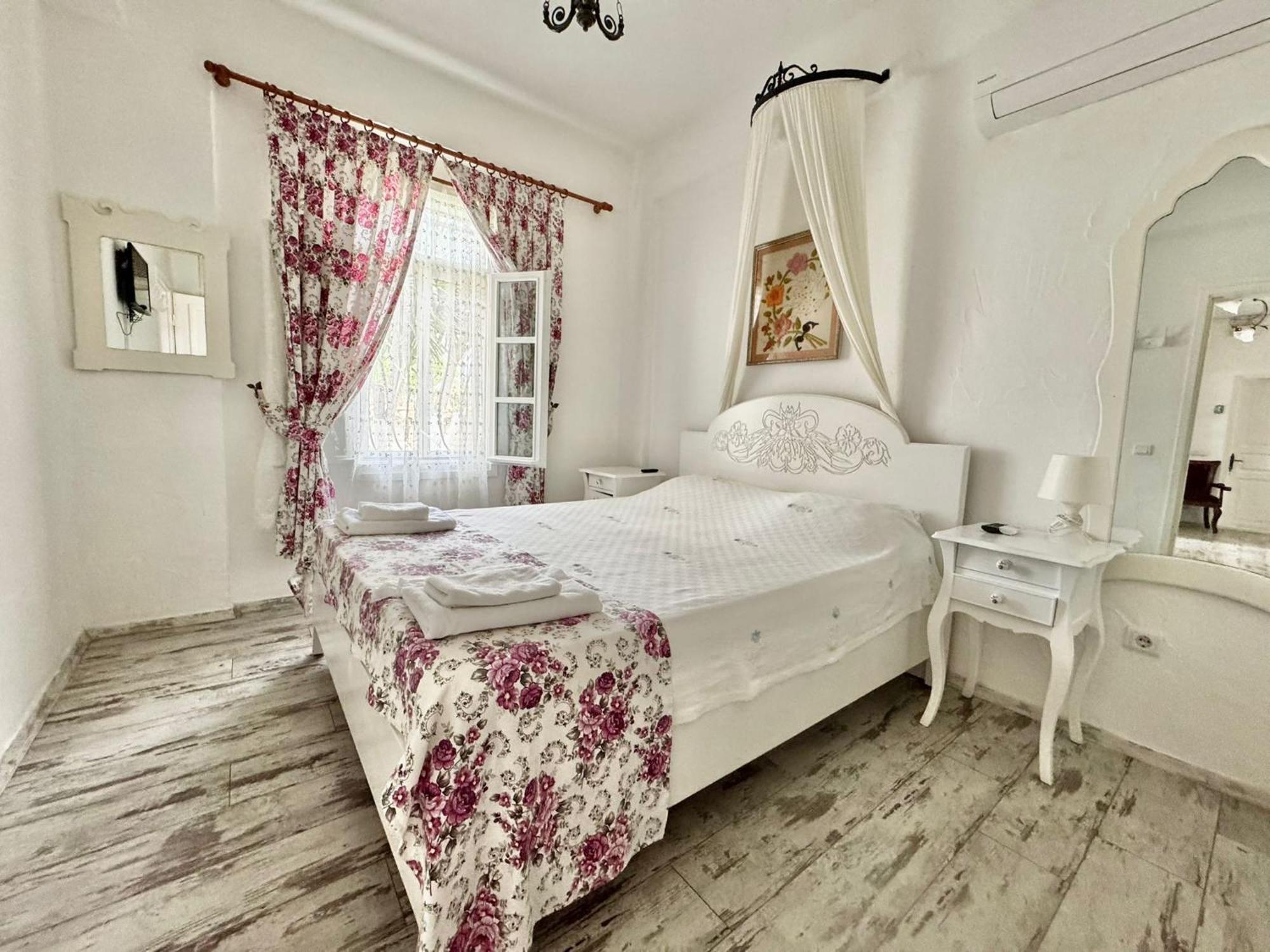 Aisem By Hire Hotel Alacati Exterior photo